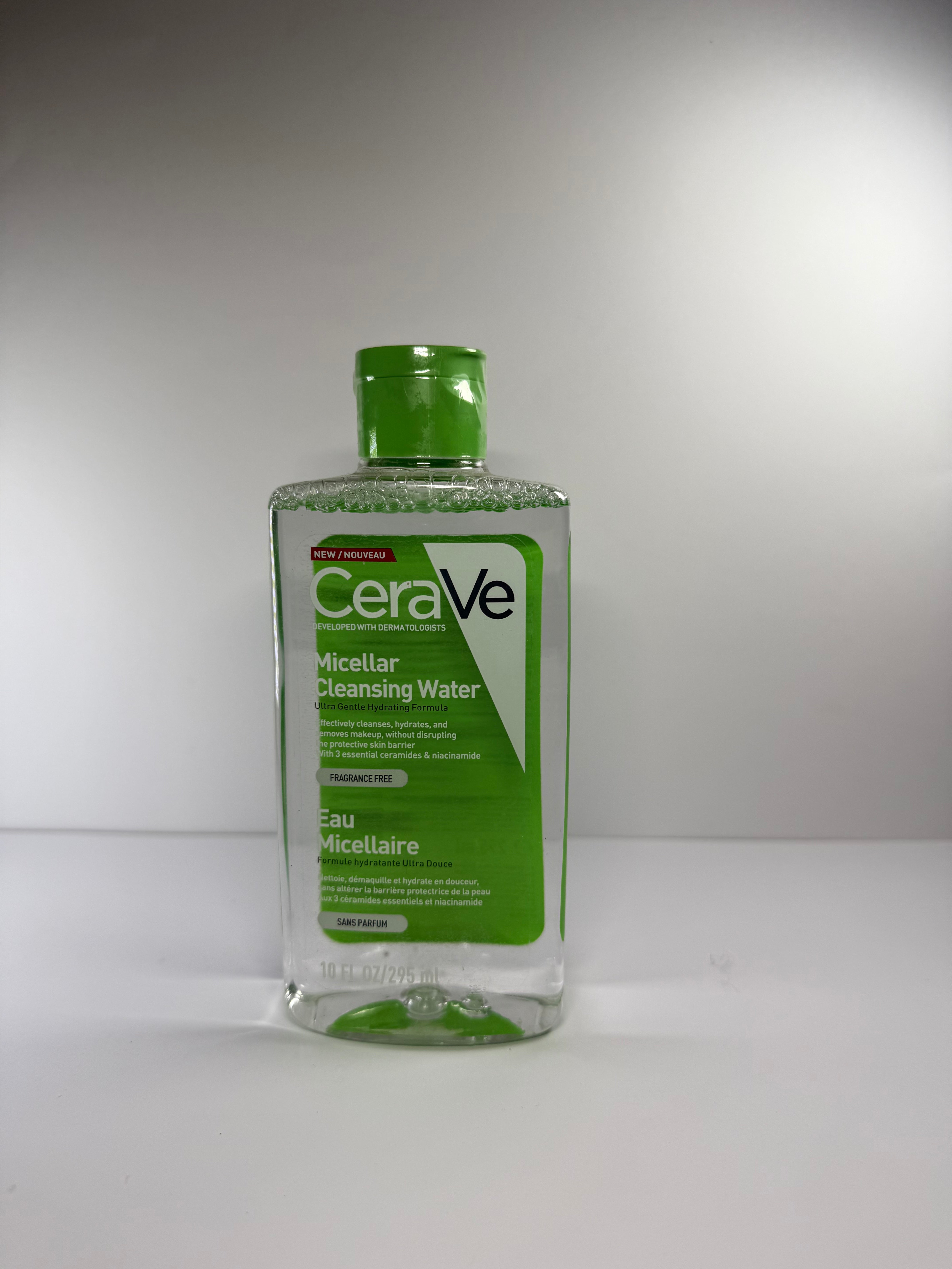 CeraVe Micellar Cleansing Water with Niacinamide and 3 Essential Ceramides for All Skin Types 295ml - Image 5